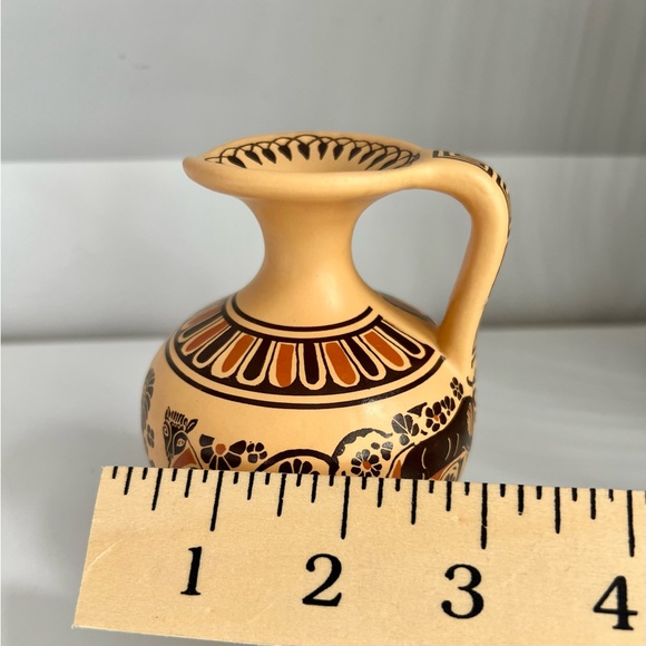Small Greek Vase Jug Corinthian Design Handmade in Greece Earth Tones - Picture 9 of 9